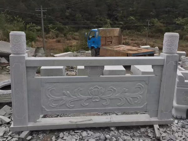 石栏杆